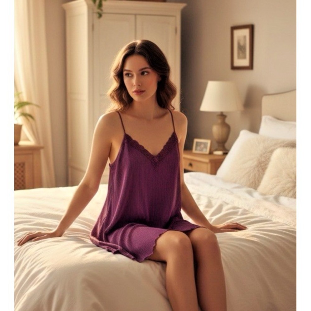 Vintage Val Mode Womens Size Medium Lingerie Purple Pleated Nightgown Chemise